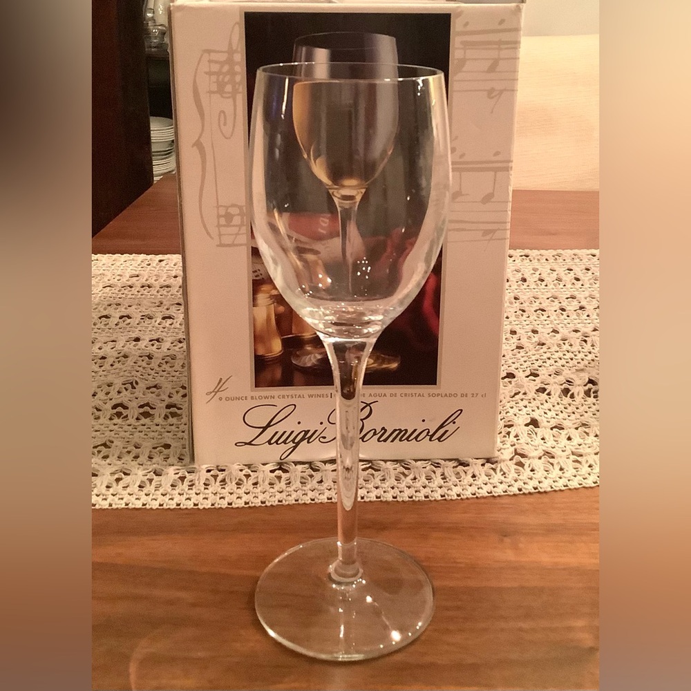Luigi Bormioli Clear Glass Wine Glassses Set of Four